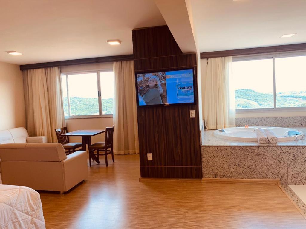 Hotel Mirante Sao Bras São Brás do Suaçuí 外观 照片